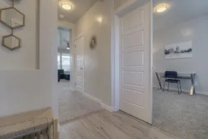 *NEW* Contemporary Retreat in Meridian, sleeps 8 - Image 2