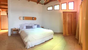 Casa de Los Angeles Lakefront Retreat with Sauna and Volcano Views - Image 4
