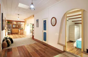 Stylish, Sunny and Central Home in Quiet Area - Image 5