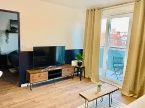 Quiet apartment with balcony for 3 people, near Paris - Image 2