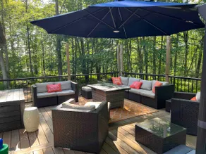 6 Acre Beach Lake Paradise. Walking dist. to LAKE! - Image 5