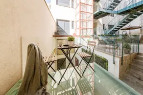 Gorgeous Gray Studio | Old Town | New Building - Image 2