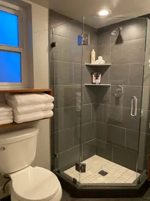 Newly Remodeled. Private Hot Tub! - Image 5