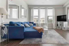 Resort Style Burb Suite 20mins/DT/Extended Stays - Image 4