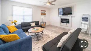 DOUBLE DOWN SUITE : Unit A       Casino Retreat & Pickleball court - Image 5