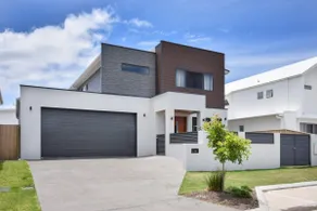 Luxury Bokarina Beachhouse - Image 3