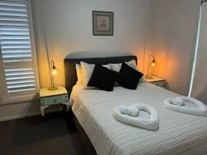 Luxe and Elegant home - Image 5