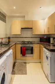 Cozy, 2 bed flat 10 minutes walk to London Bridge - Image 4
