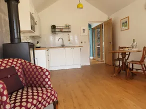 Charming annexe nr Bedford & Sandy: superking/twin - Image 4
