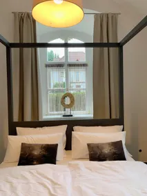 Boutique apartment in a historic setting - Image 4