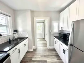 Charming Apt. with Hot Tub and Balcony | Sleeps 6 - Image 5