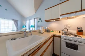 Mandalay Shores Coastal Retreat 1BR Townhouse - Image 5