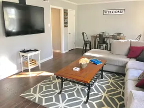 Graceland Place #2 Near Elvis’ Graceland- Sleeps 8 - Image 3