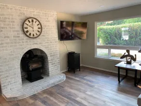 Country House in Maple Valley - Image 2