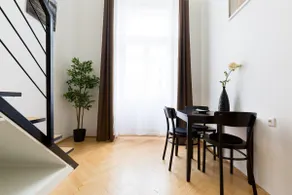 Dohany5A Astoria Studio, amazing Location w AC - Image 5