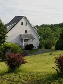 Bev's House at Sunny Meadows - Image 2