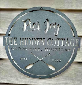 Pier Joy: Two private cottages on 2.5 wooded acres, close to Union Pier beaches - Image 2