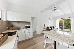 PA1, Noosa, S’shine beach 1 b’room pets welcome - Image 2