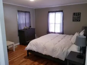 Stunning & Very Comfortable 2 Bedroom Home - Image 3