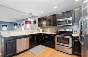 Classic 2 bdrm, 2bath house in the heart of town - Image 3