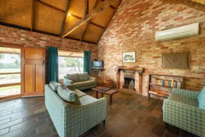 Redbrick Cottage - Image 4