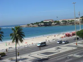 AMAZING BEACH FRONT IN COPACABANA - Image 2