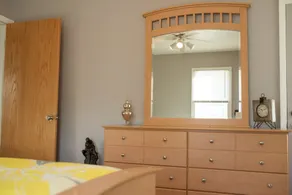 Cozy Apartment Nestled Across from Lakefront! - Image 5