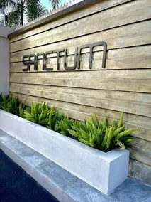 Elegant 1 BR Apt, Modern Amenities, 24 Hr Security - Image 4
