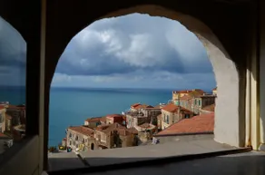 Enchanting loft and stunning views! - Image 2
