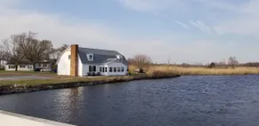 THE RIVERHOUSE @ THE TURF - Image 2