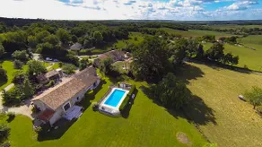 Les Roses gîte in 16th century house – swimming pool - Image 2