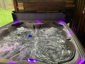 Angie's Good vibes Only. has shared hot tub access - Image 5