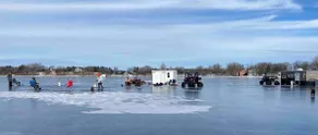 Lakefront on Clear Lake - winter/summer Fishing! - Image 5