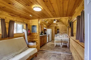 Turtle Cabin Near Mississippi River - Image 5