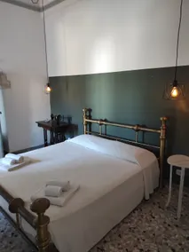 to the house from the house, private independent historic - Image 5