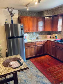 Entire 2 bdrm mins from highway airport IX - Image 4