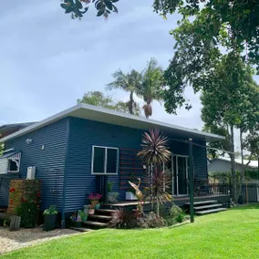 The Art House: Boutique Stay Near Byron Bay - Image 2