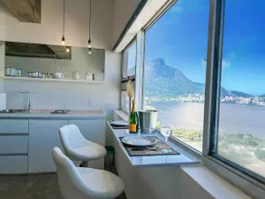 Luxurious Flat - Swimming Pool & Gym at Leblon Beach - Image 4