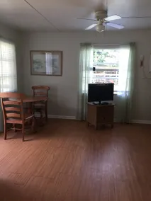 Rabbit Hollow Charming guest house in the country - Image 4