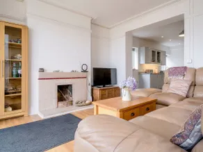 Beachside & Dog Friendly In Village Nr Looe - West - Image 2