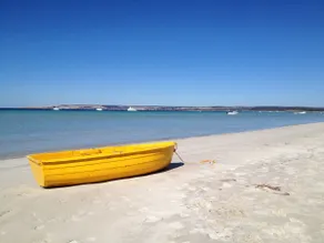 Beachfront + Stunning Views + Free WIFI + Air Con + Fireplace - Image 4