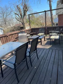 Great Fam Friendly Home w/ Lrg Deck & Yard - Image 5
