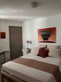 Charming apartment at the foot of the castle - Image 4
