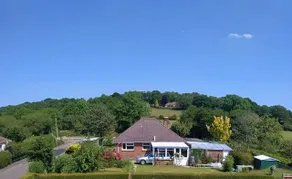 2 Bedroom Bungalow In Mockbeggar, New Forest Park - Image 3