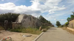 An old sheepfold between maquis and beach - Image 3