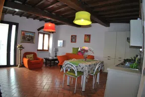 Pretty Apt in Florentine style - Image 2