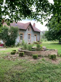 Superb 110 m2 cottage facing the castle - Image 3