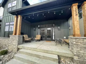 Modern 3 BD/3.5 BA Newer Construction! - Image 4