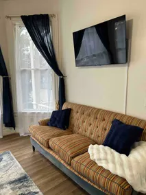 Authentic Victorian Suite/Apt. - Image 5