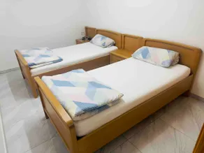 Fully equipped apartment 3 rooms 5 Bed - Image 3